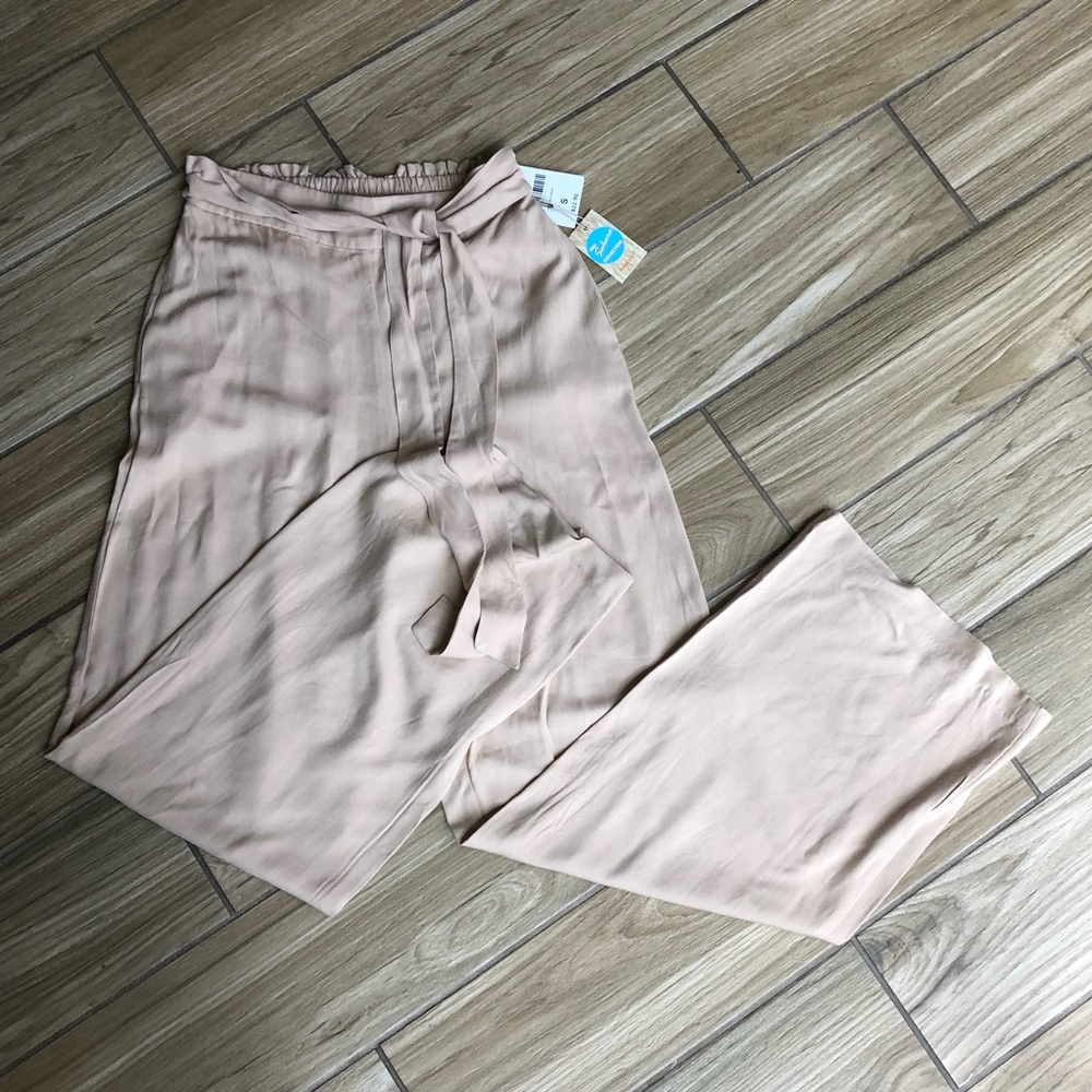 Wide leg pants